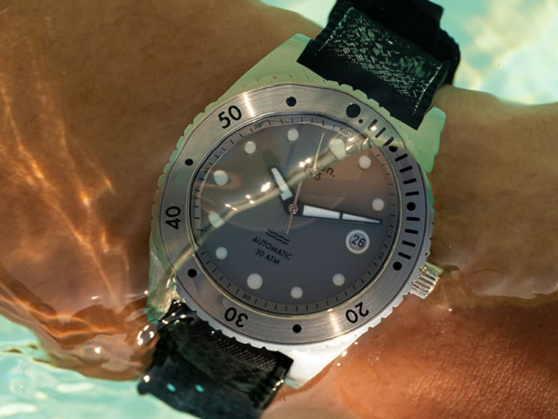 Wodoodporność zegarka (ATM): jaki poziom wybrać do pływania i nurkowania? 10, 20, 30, 40 ATM