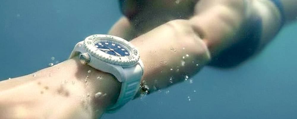 Wodoodporność zegarka (ATM): jaki poziom wybrać do pływania i nurkowania? 10, 20, 30, 40 ATM