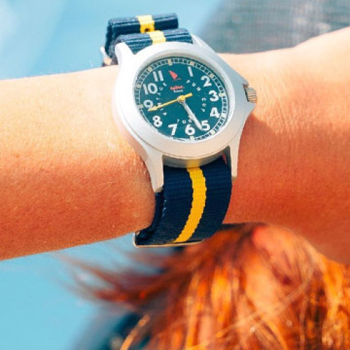 Zegarki z materiałowym paskiem