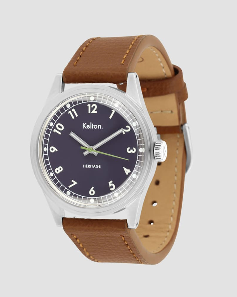 Kelton Héritage Navy Epsom Camel – zegarek retro kolorowy granatowy z paskiem Epsom jasnobrązowy Kelton Héritage Navy Epsom Camel – zegarek retro kolorowy granatowy z paskiem Epsom jasnobrązowy