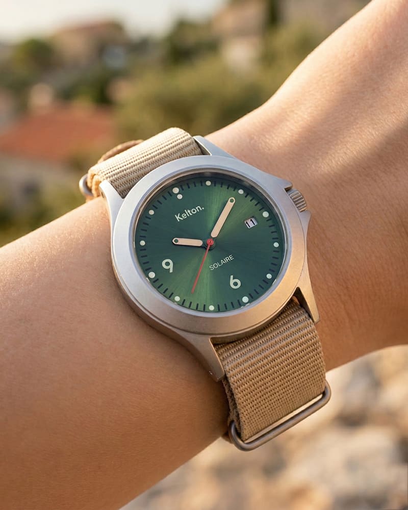 Sekret wyjątkowości Solaire Soleil Vert Nato Sand Kelton.pl